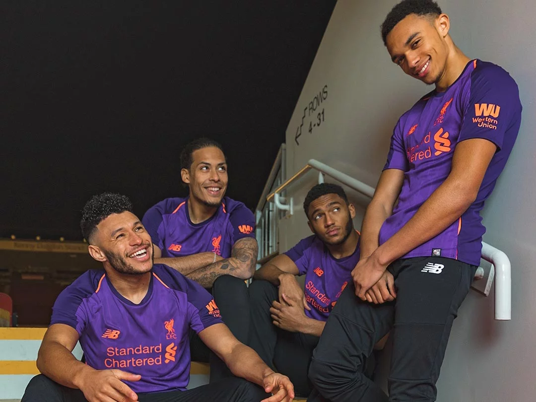post card giocatori seconda maglia liverpool 2019.webp